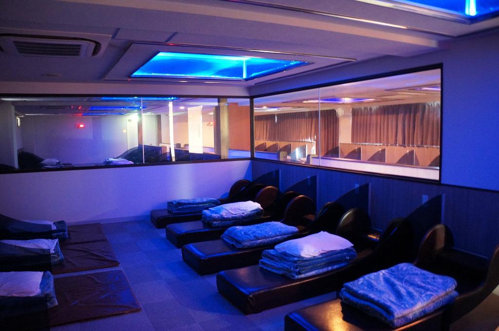 Capsule Hotel 310 Tokyo Exterior photo